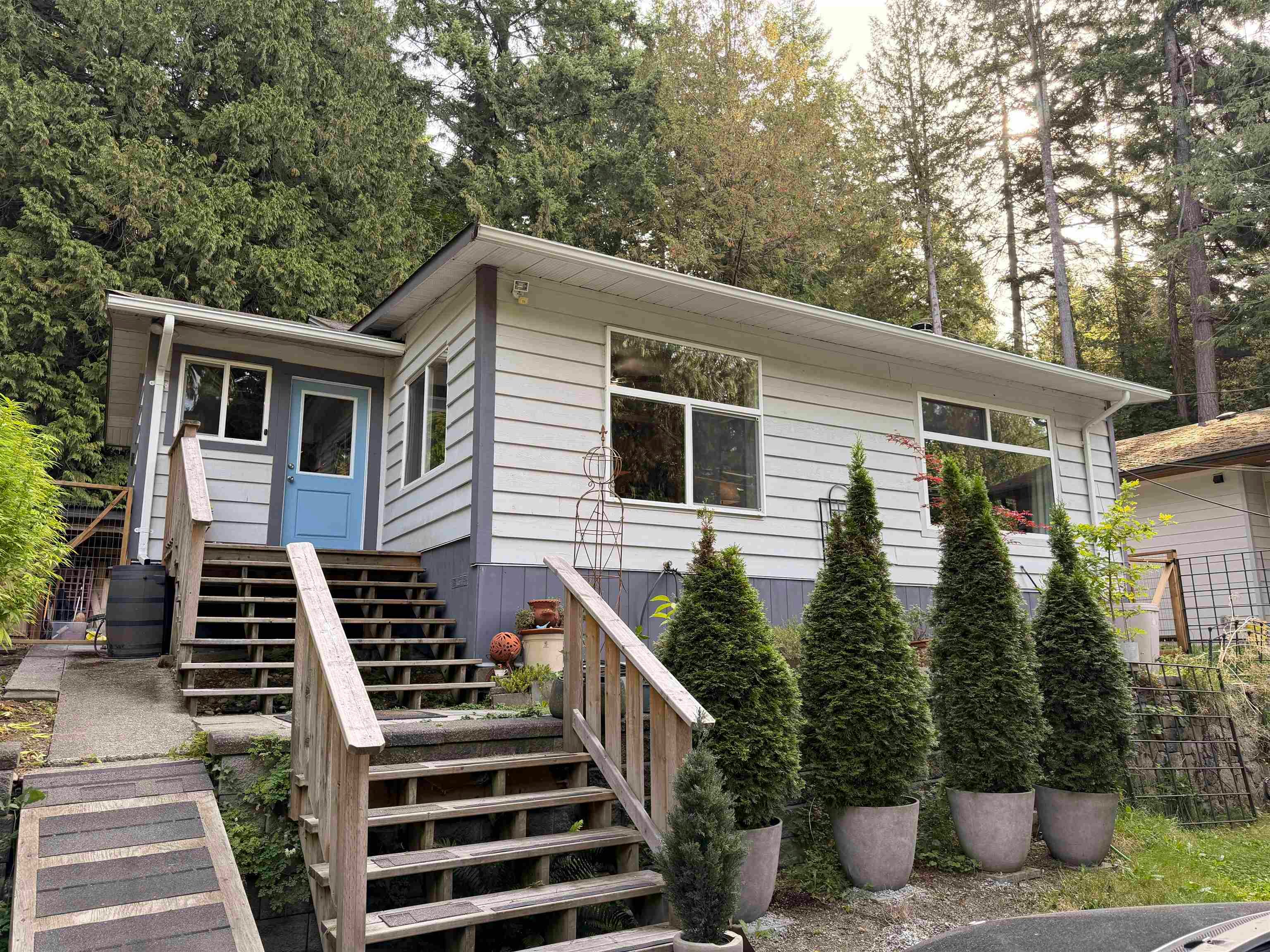 5434 Matukwum Lane, Sechelt, BC, V7Z 0C4