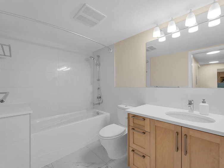 151-8600 Lansdowne Road, Richmond, BC, V6X 3L6 - 13