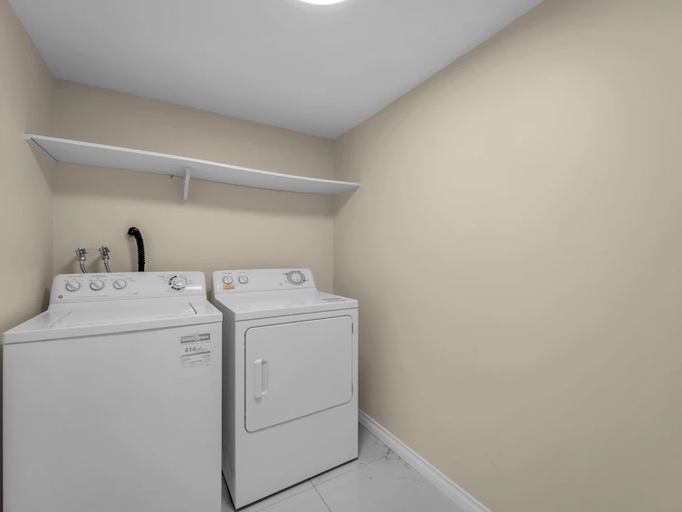 151-8600 Lansdowne Road, Richmond, BC, V6X 3L6 - 12