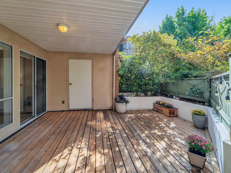 151-8600 Lansdowne Road, Richmond, BC, V6X 3L6