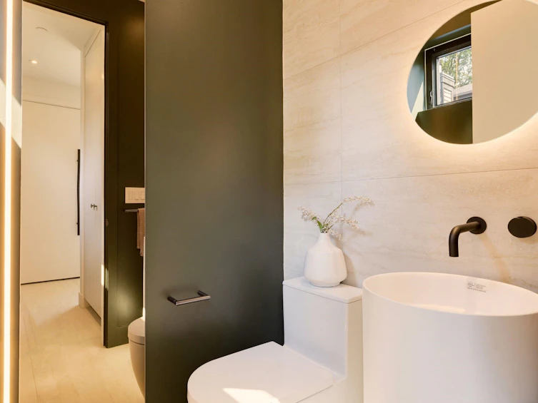 1-75 E 23rd Avenue, Vancouver, BC, V5V 1W8 - 15