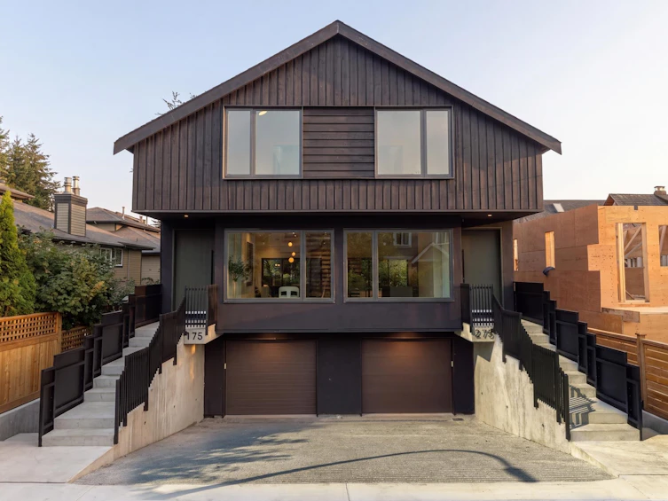 1-75 E 23rd Avenue, Vancouver, BC, V5V 1W8