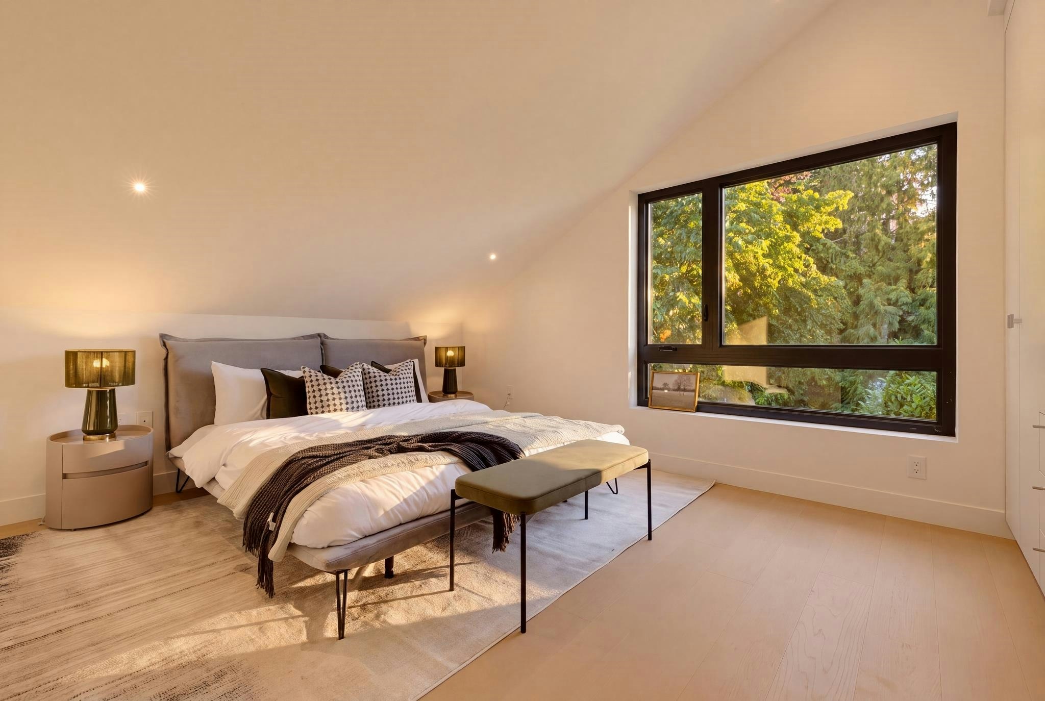 1-75 E 23rd Avenue, Vancouver, BC, V5V 1W8 - 17