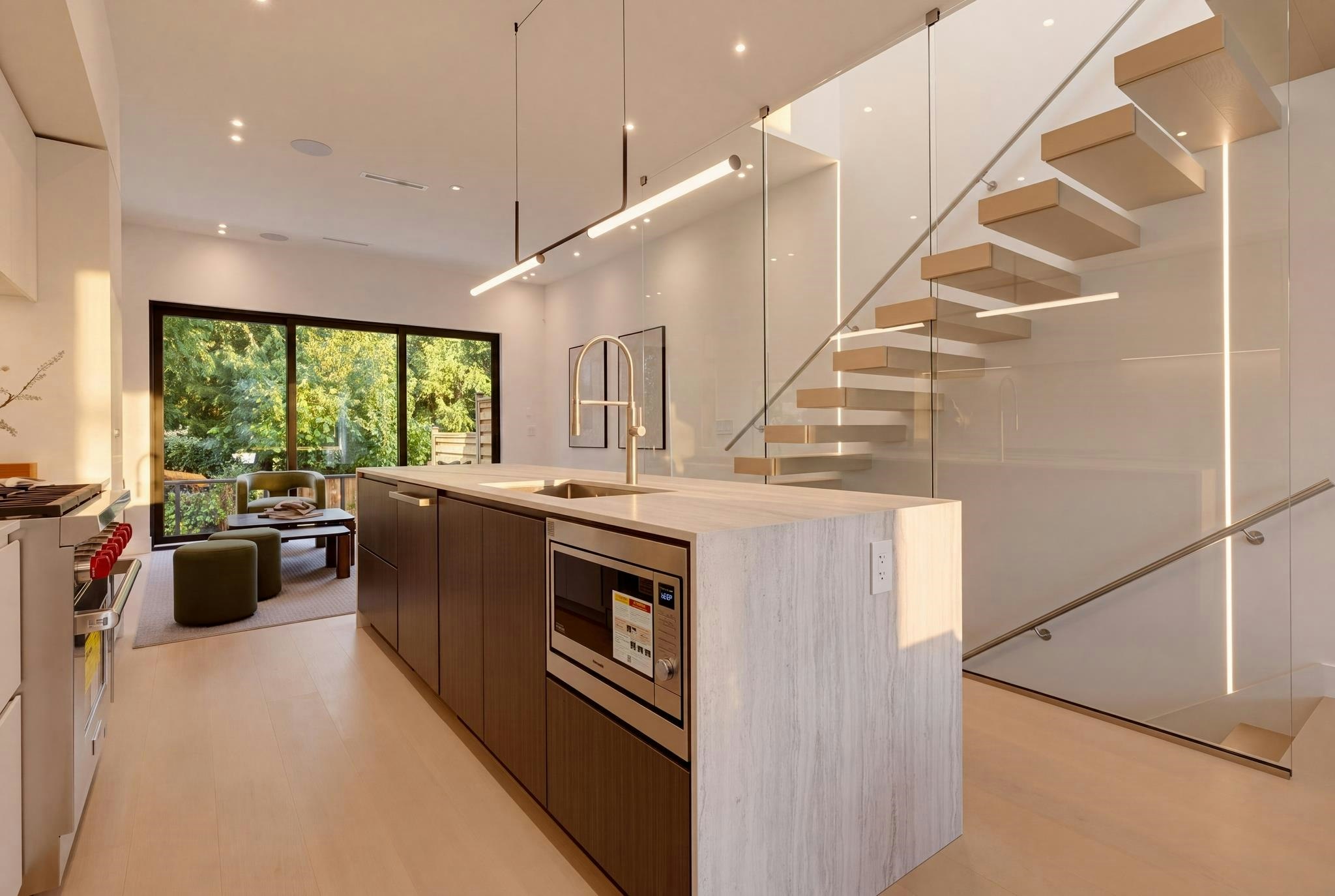 1-75 E 23rd Avenue, Vancouver, BC, V5V 1W8 - 11