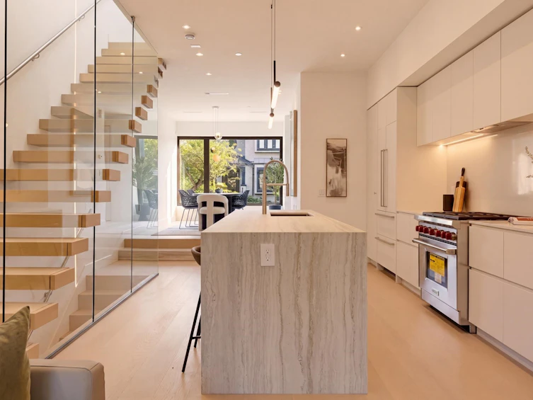 1-75 E 23rd Avenue, Vancouver, BC, V5V 1W8 - 7