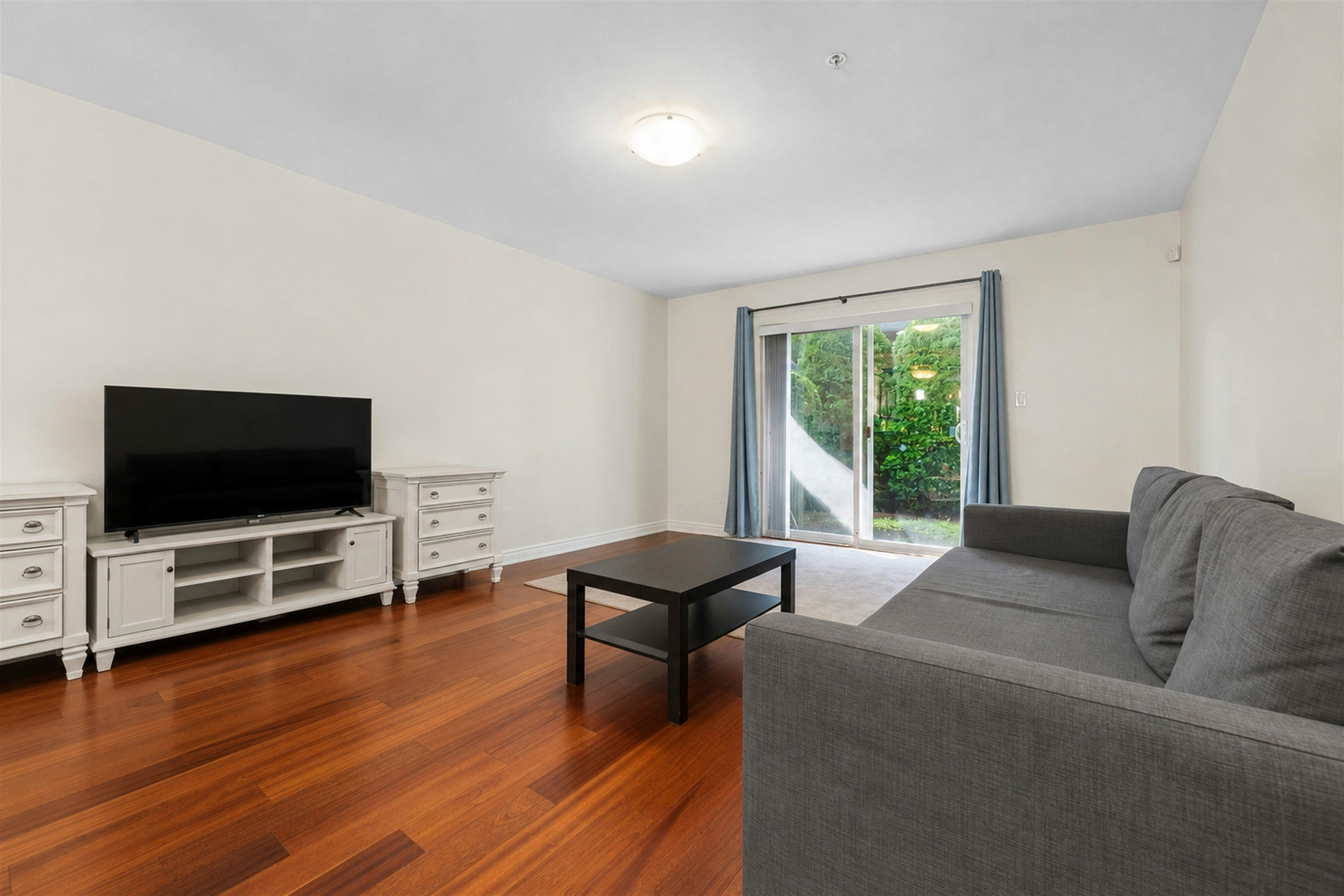 7-6498 Elgin Avenue - 3