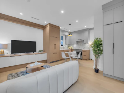 1-3438 Triumph Street - 4