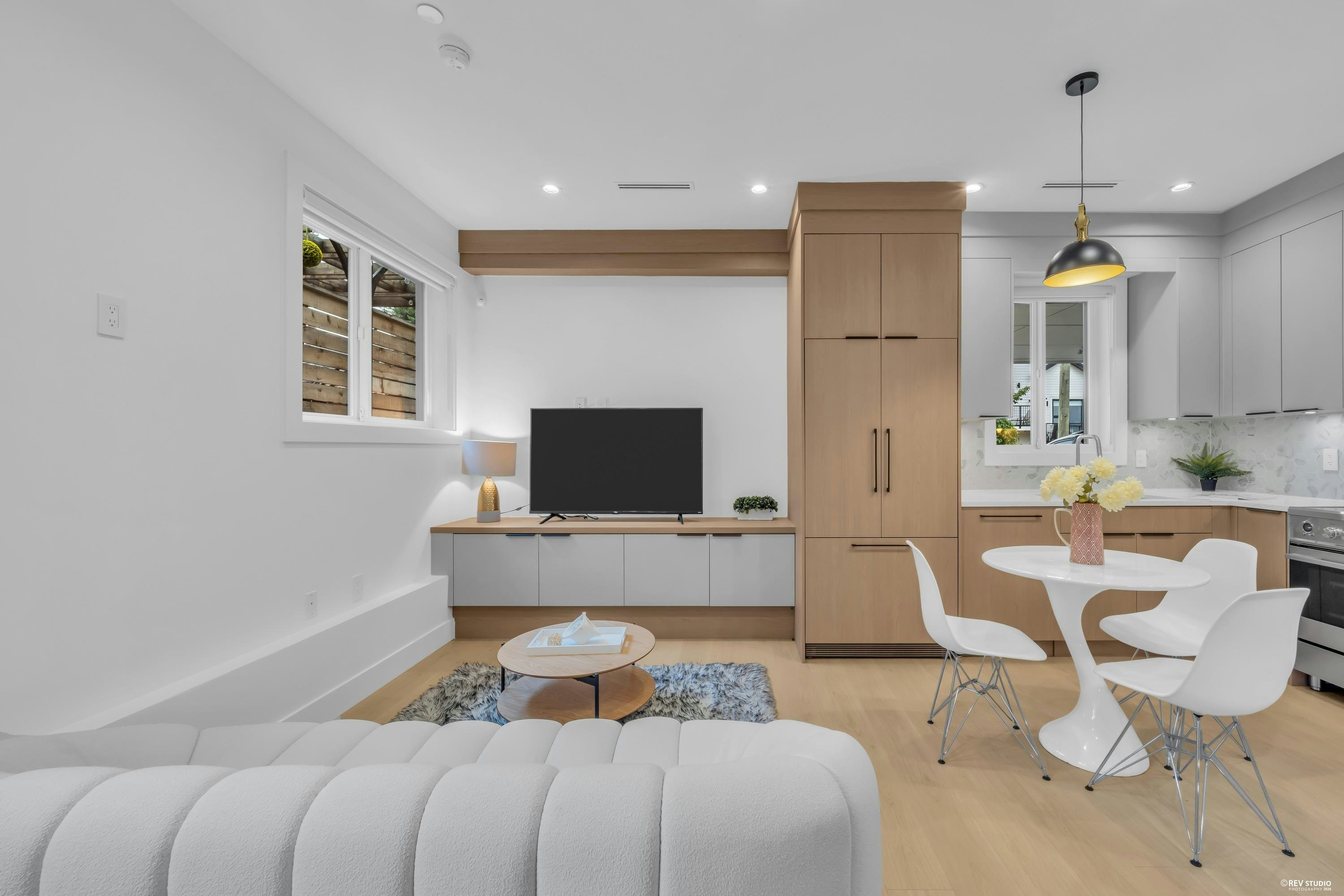 1-3438 Triumph Street - 3