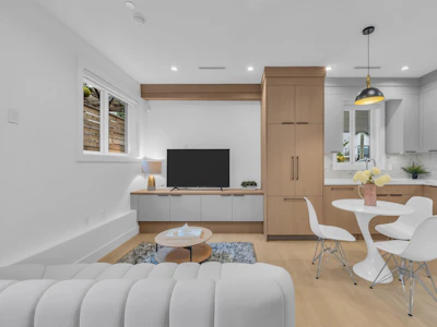 1-3438 Triumph Street - 3