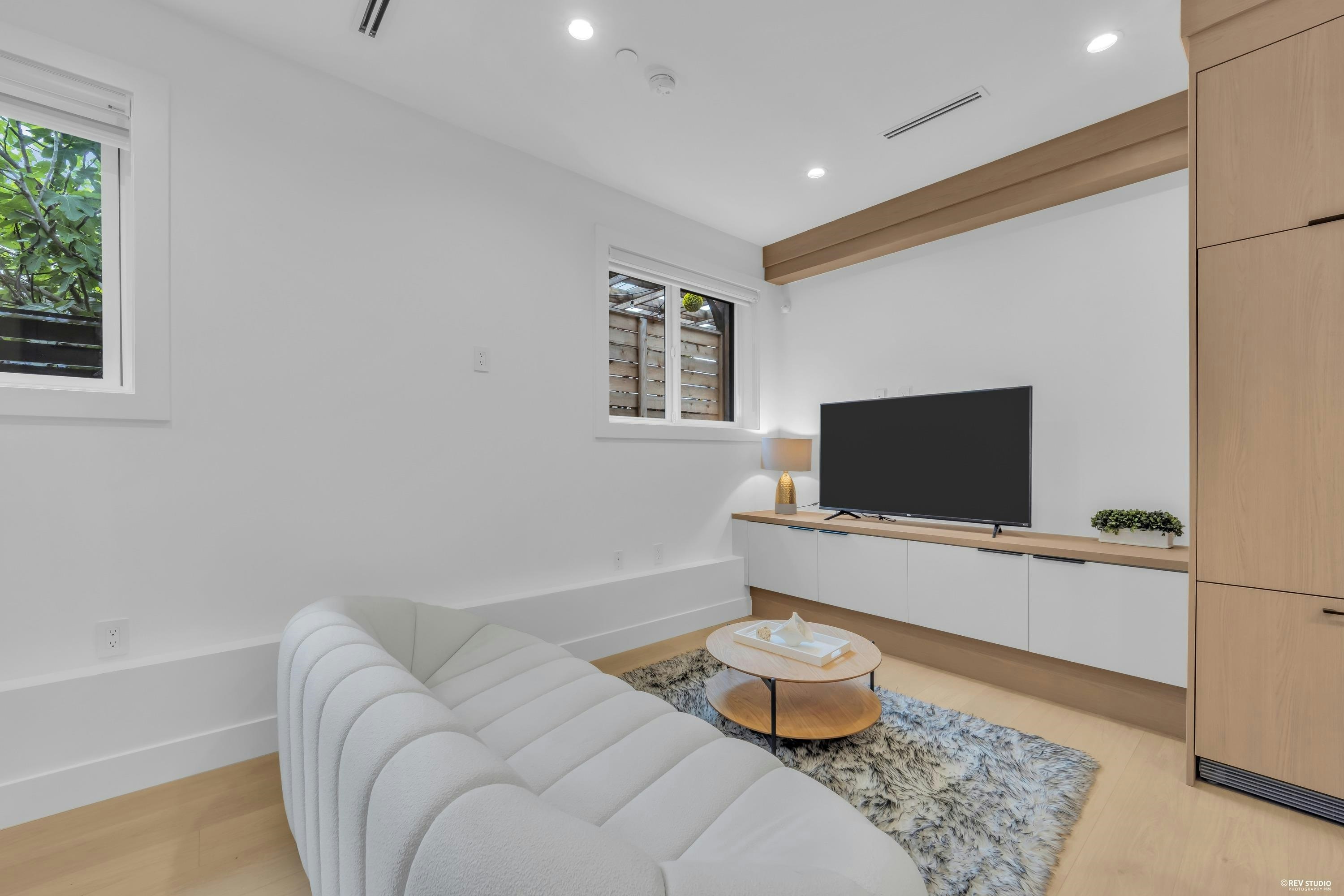 1-3438 Triumph Street - 5