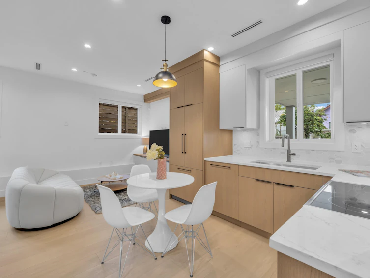1-3438 Triumph Street, Vancouver, BC, V5K 1T8 - 9