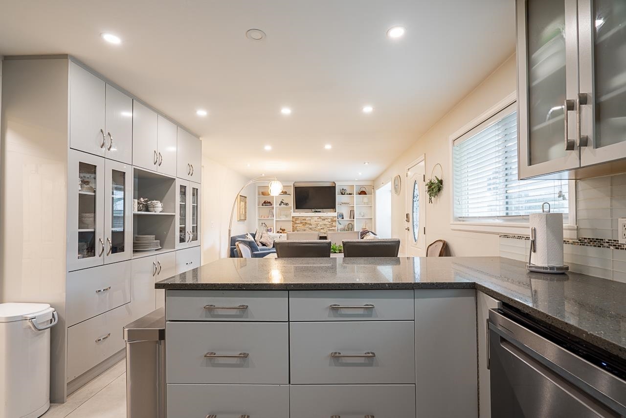 7802 139a Street, Surrey, BC, V3W 5H4