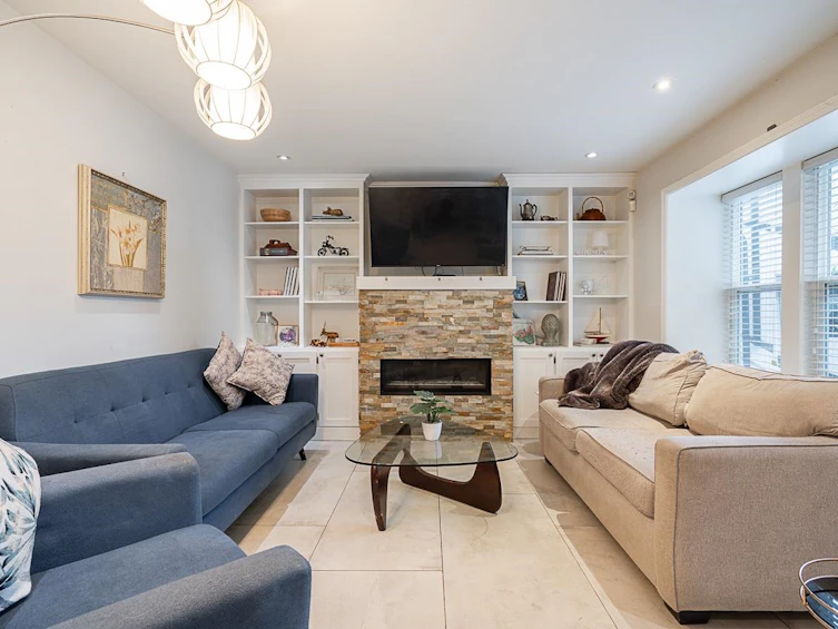 7802 139a Street, Surrey, BC, V3W 5H4 - 2