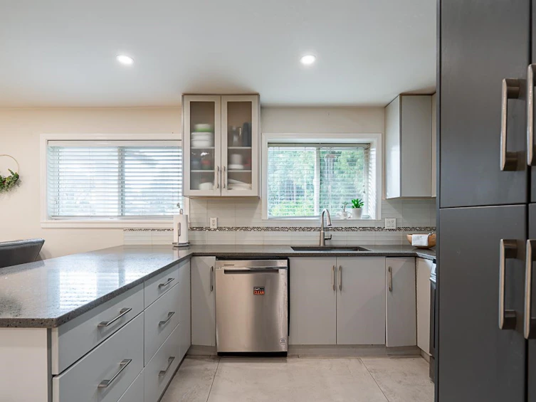 7802 139a Street, Surrey, BC, V3W 5H4 - 6