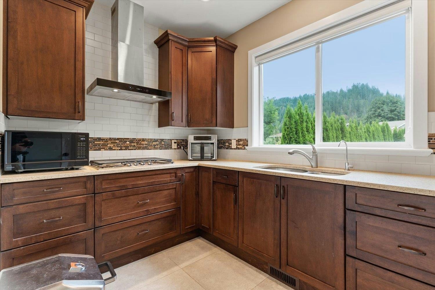 65733 Valley View Place, Hope, BC, V0X 1L1 - 14