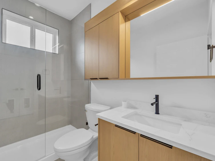 1-3436 Triumph Street, Vancouver, BC, V5K 1T8 - 35