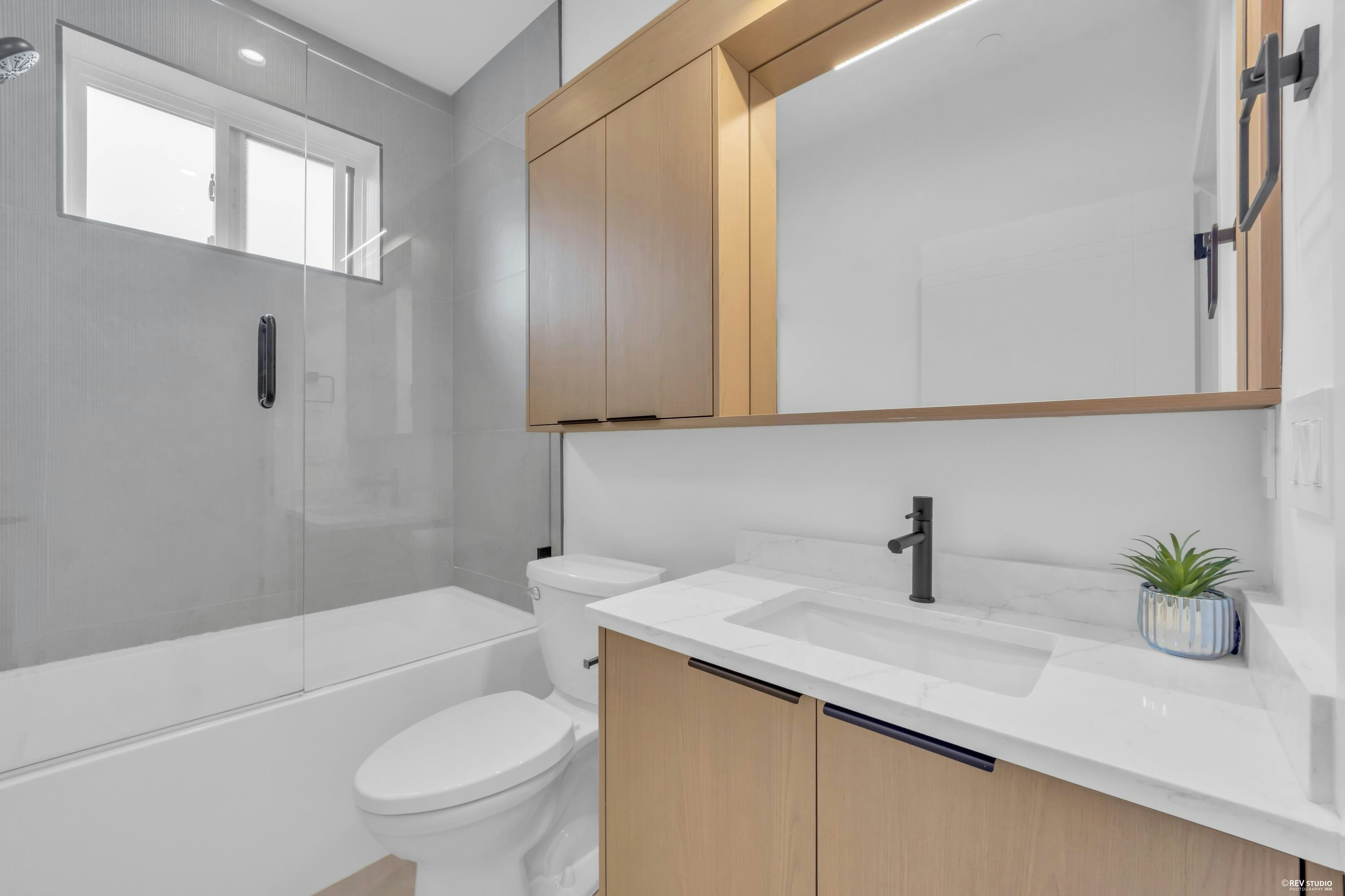 1-3436 Triumph Street, Vancouver, BC, V5K 1T8 - 34