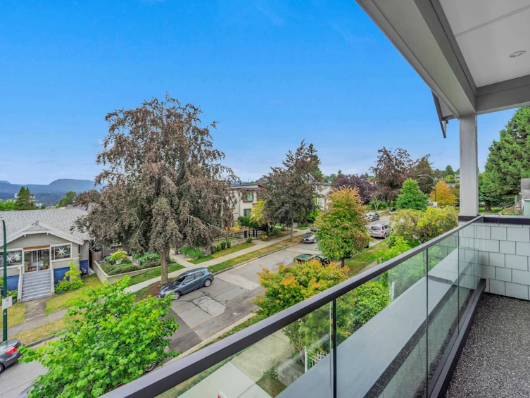 1-3436 Triumph Street, Vancouver, BC, V5K 1T8 - 27