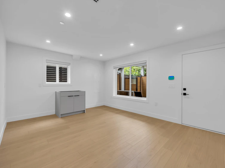 1-3436 Triumph Street, Vancouver, BC, V5K 1T8 - 31