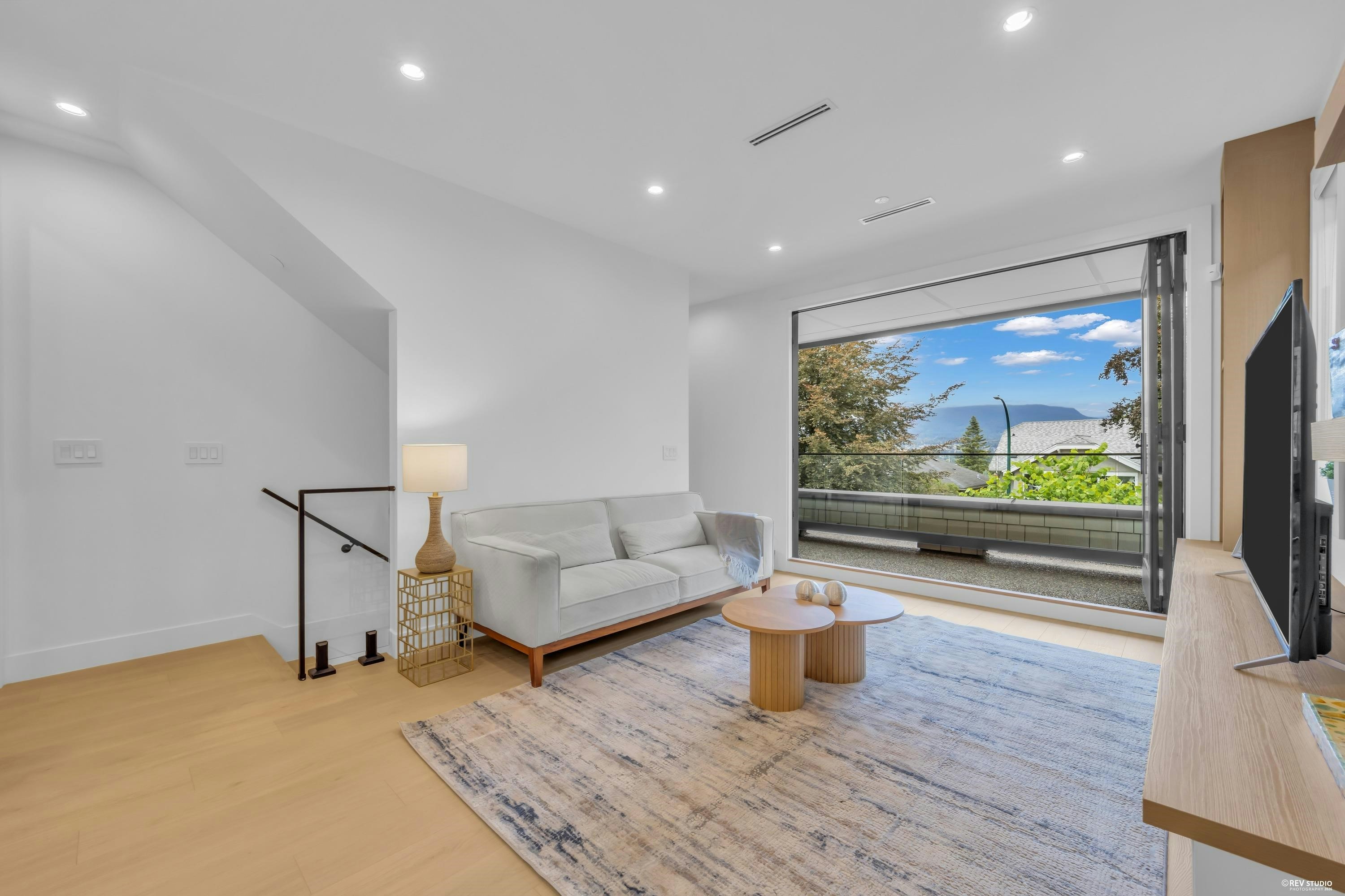 1-3436 Triumph Street - 3