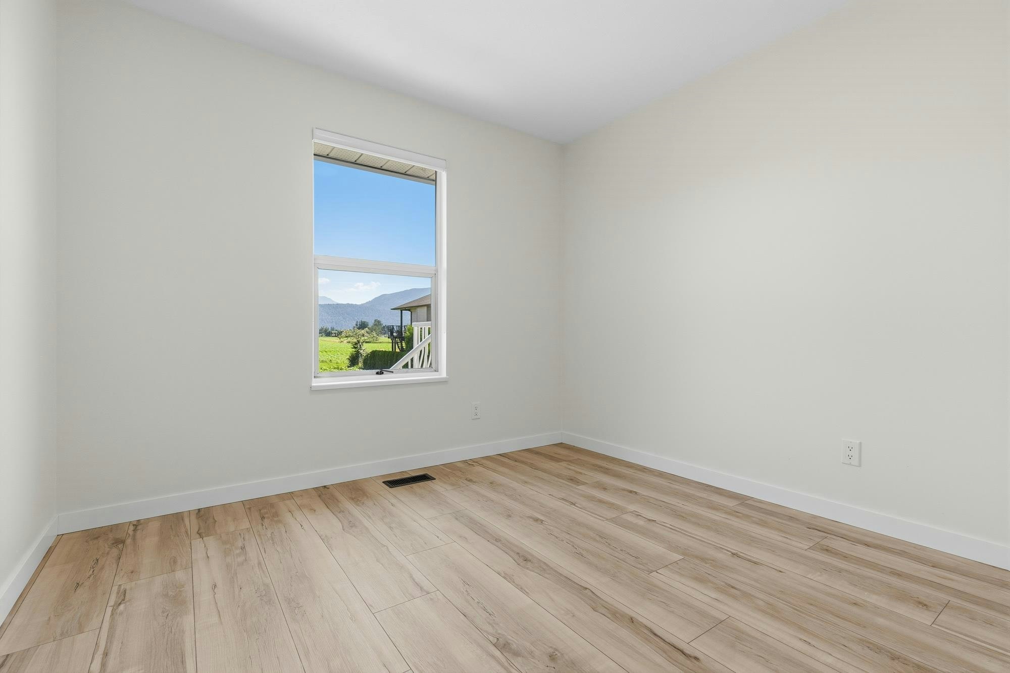 45170 Bluejay Avenue, Chilliwack, BC, V2R 2V2 - 19