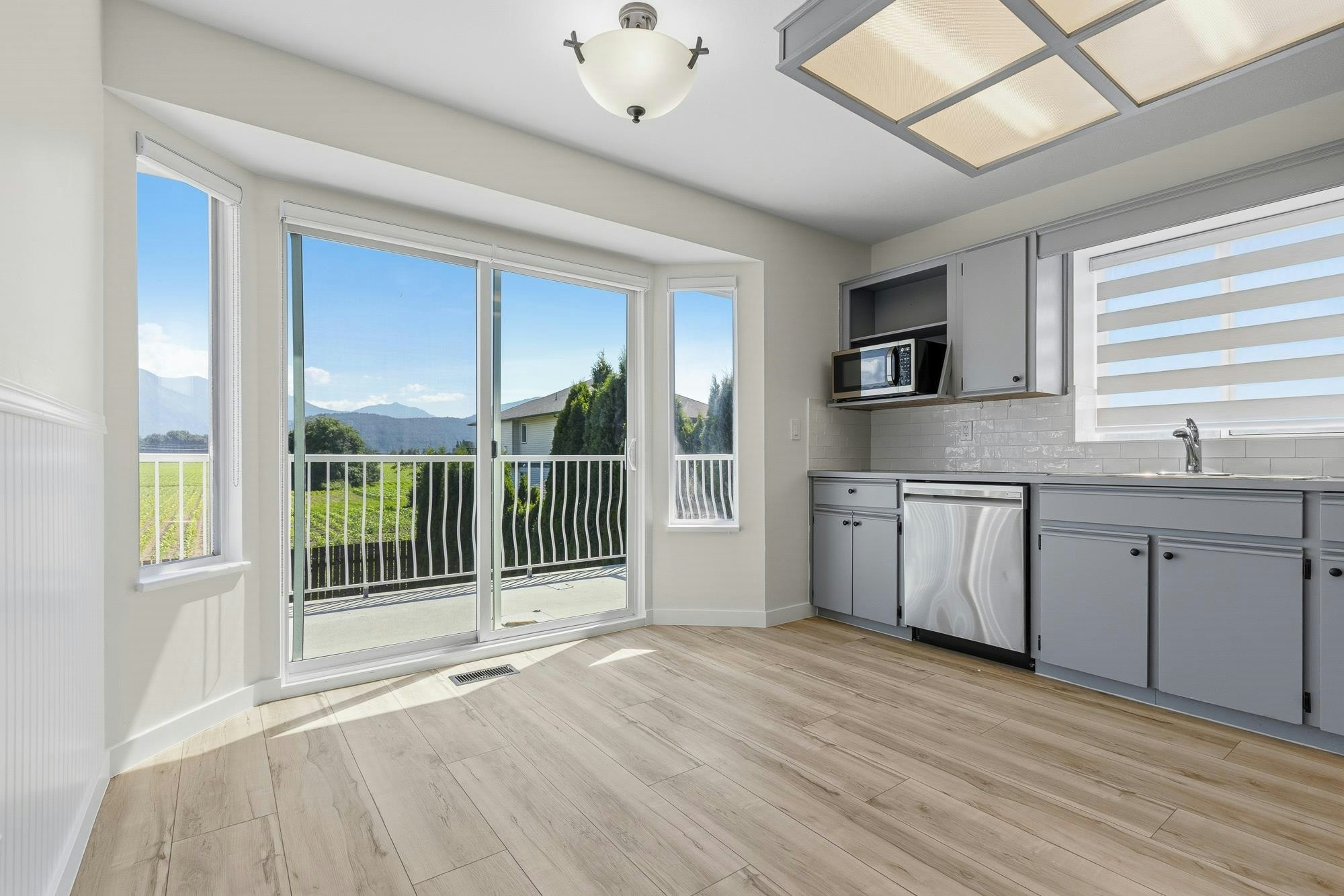 45170 Bluejay Avenue, Chilliwack, BC, V2R 2V2 - 12