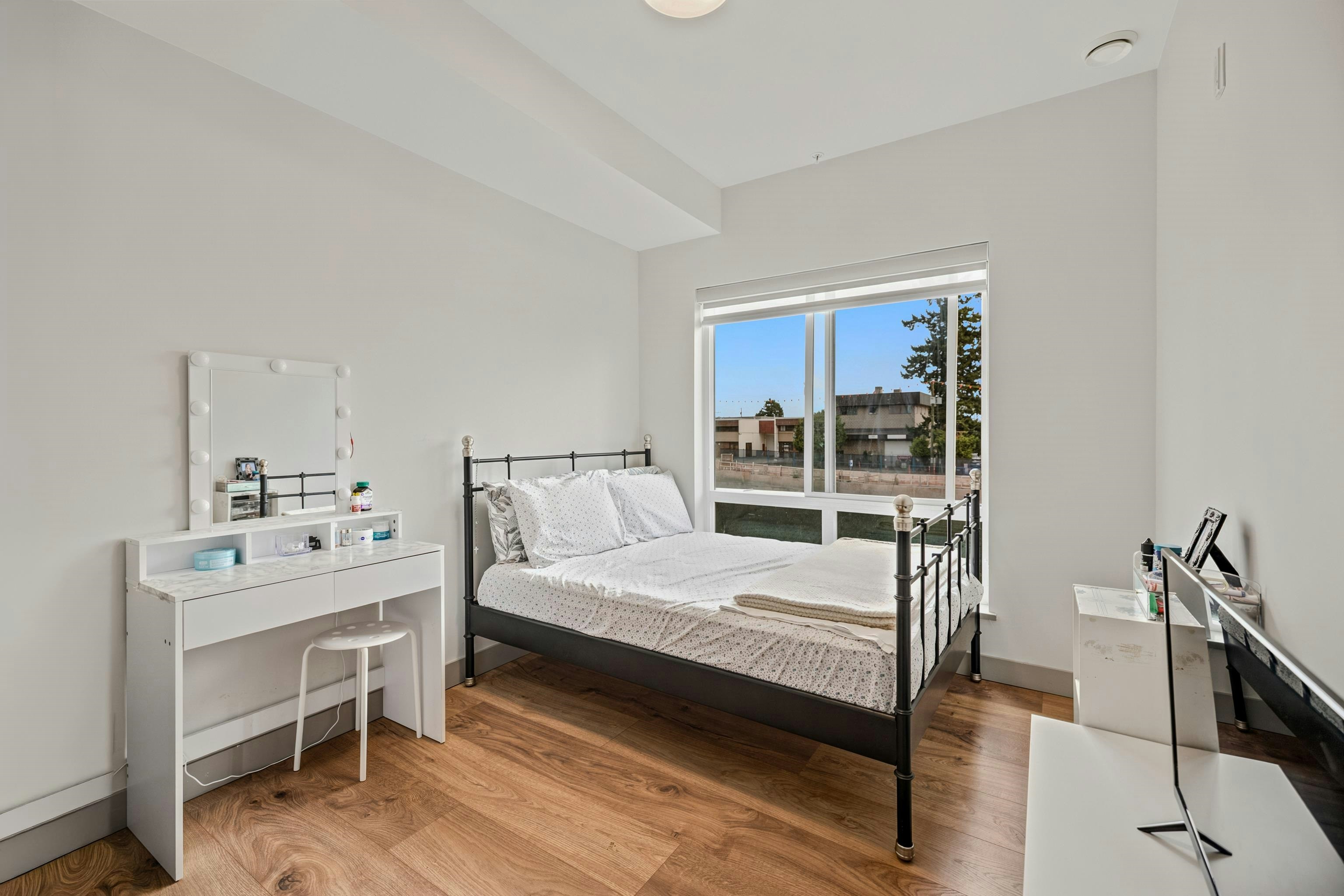 211-6968 Royal Oak Avenue, Burnaby, BC, V5J 4J3 - 14