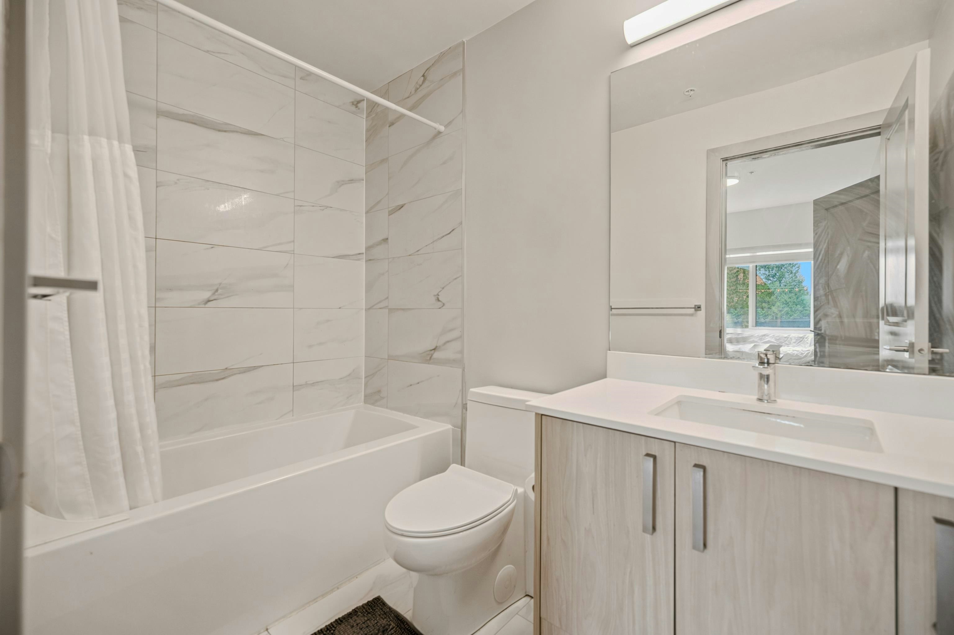 211-6968 Royal Oak Avenue, Burnaby, BC, V5J 4J3 - 16