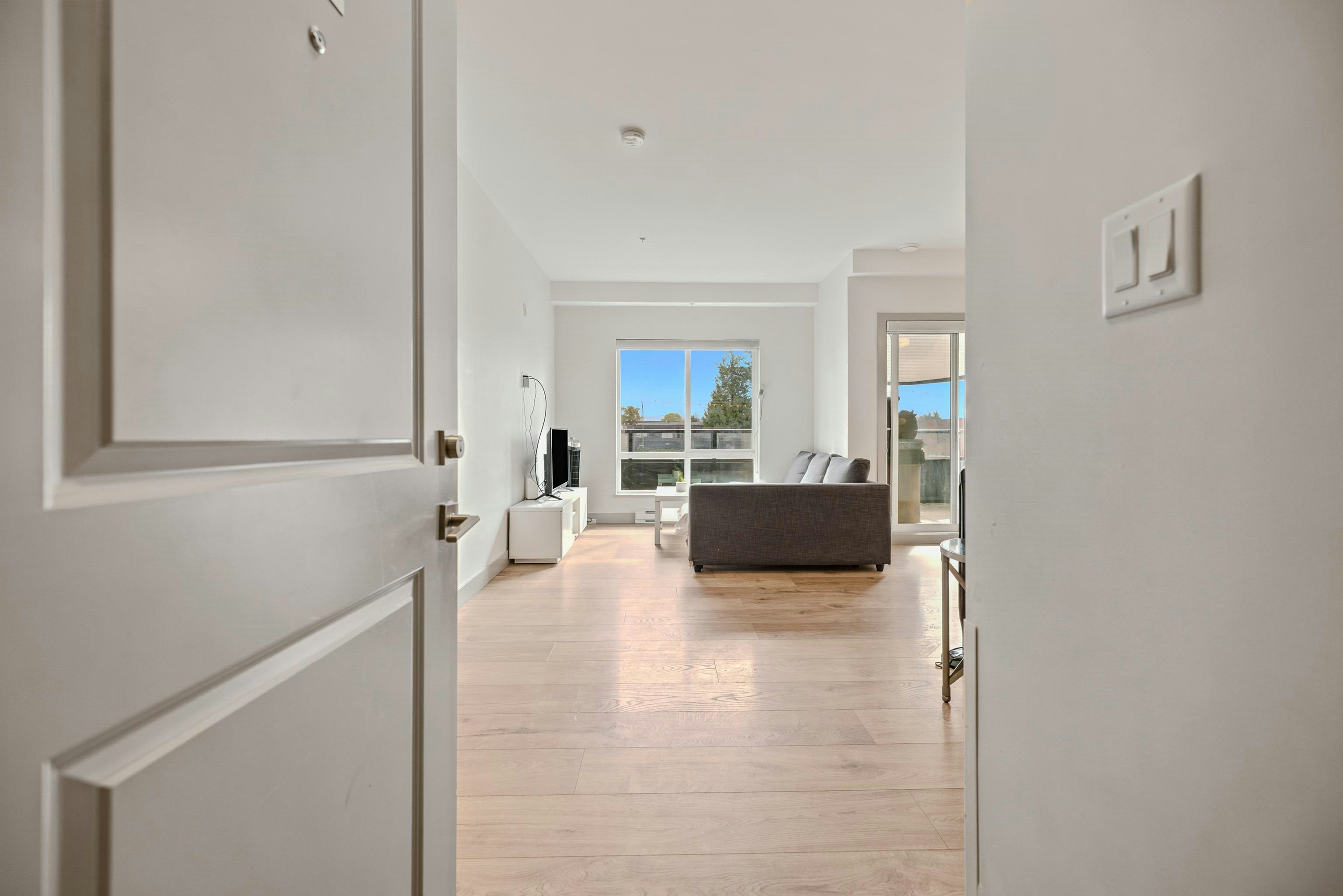 211-6968 Royal Oak Avenue - 3