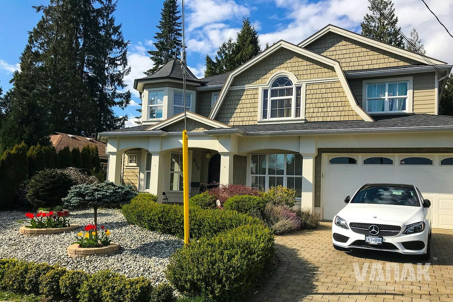 Basement-938 Handsworth Road, North Vancouver, BC, V7R 2A3