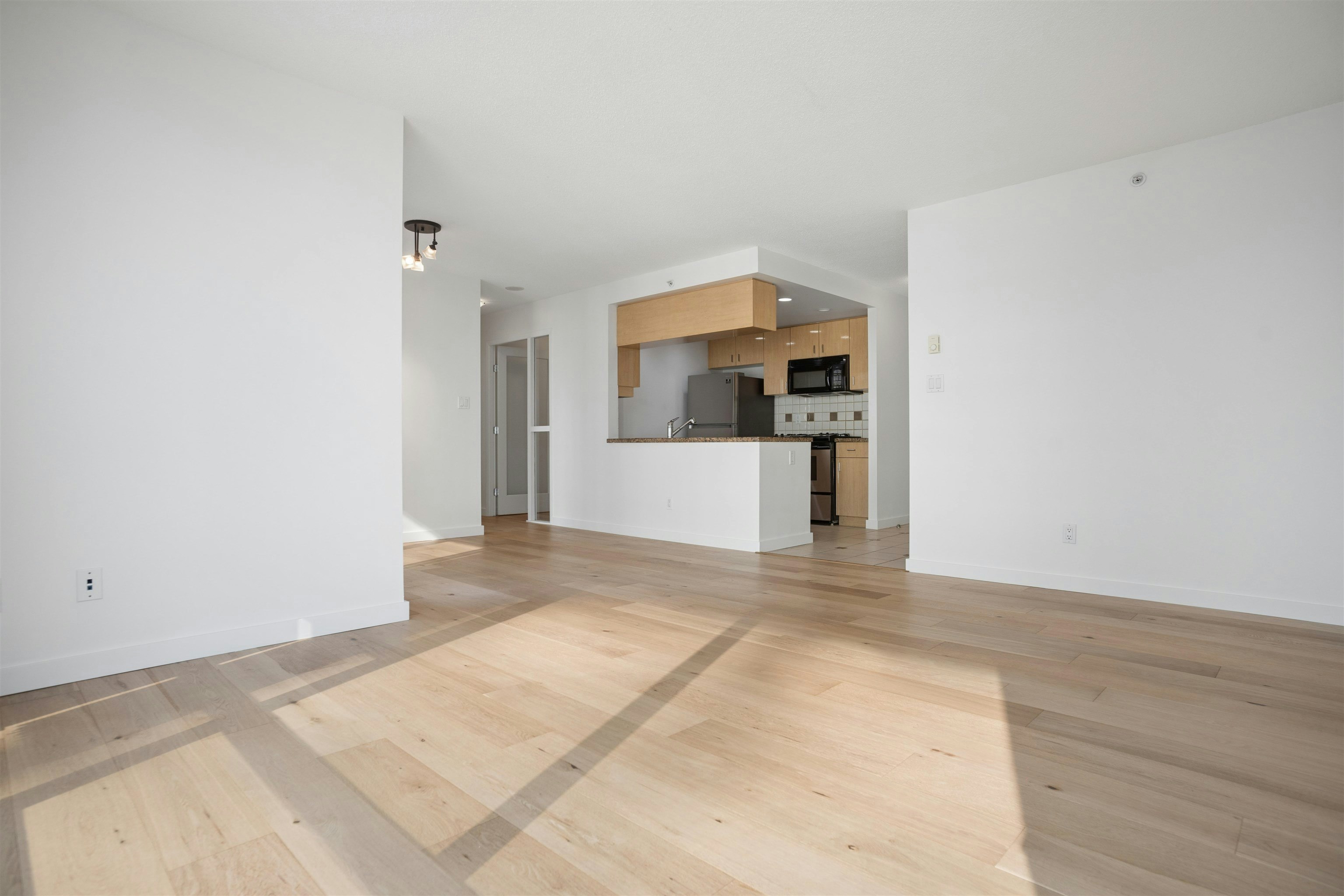 505-1067 Marinaside Crescent, Vancouver, BC, V6Z 3A4 - 10