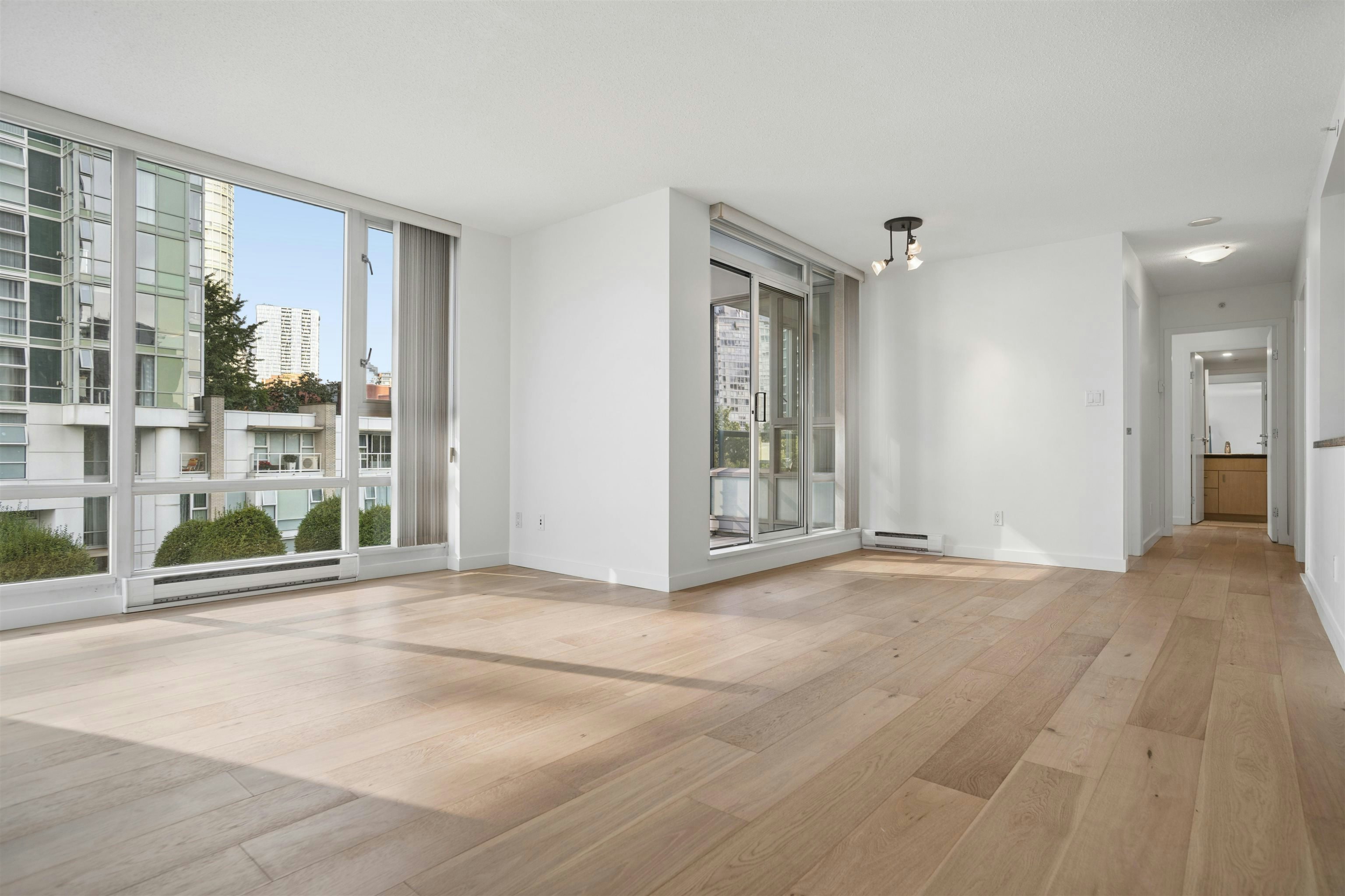 505-1067 Marinaside Crescent, Vancouver, BC, V6Z 3A4 - 12