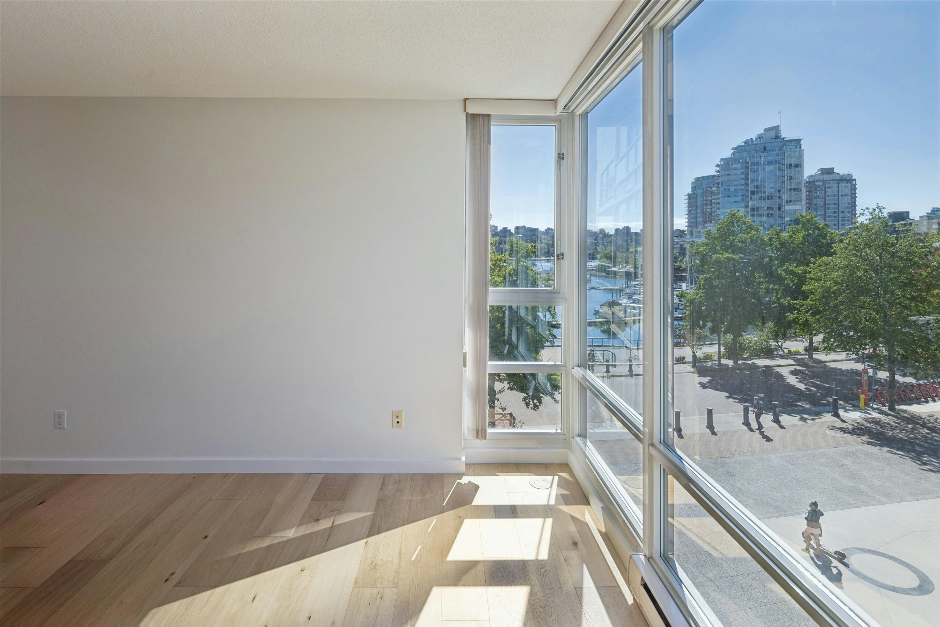 505-1067 Marinaside Crescent - 4
