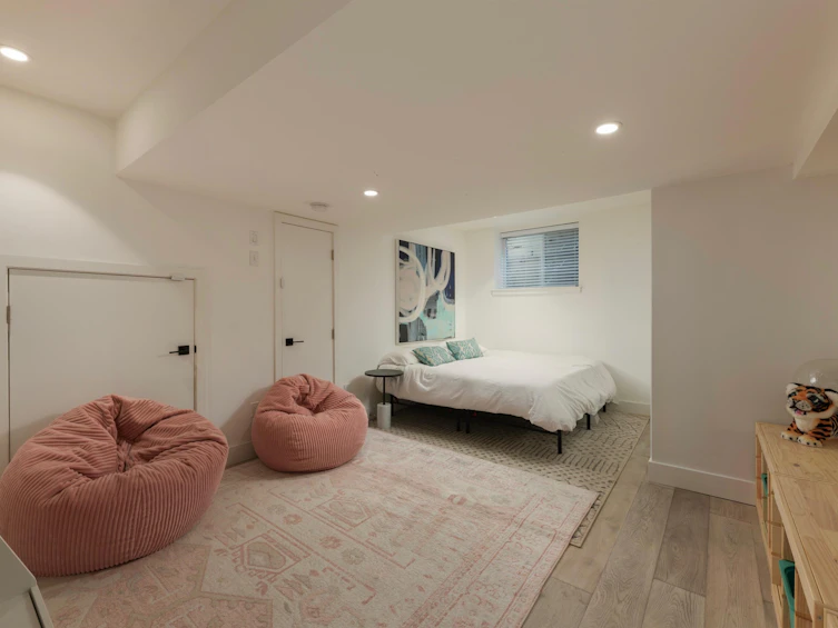 238 E 19th Street, North Vancouver, BC, V7L 2Z2 - 19