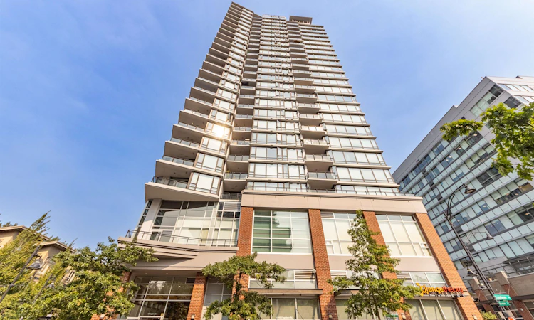 2103-400 Capilano Road