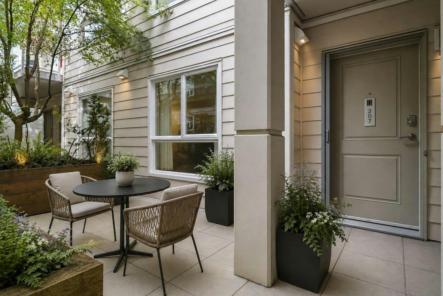 207-5555 Dunbar Street, Vancouver, BC, V6N 1W5