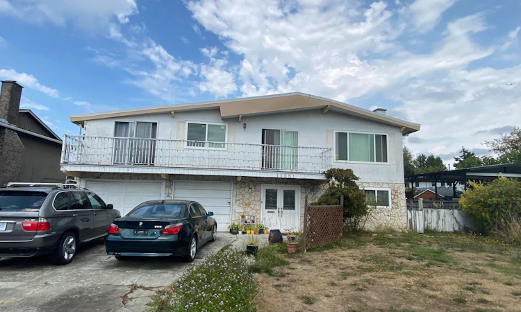 11251 Seaport Avenue