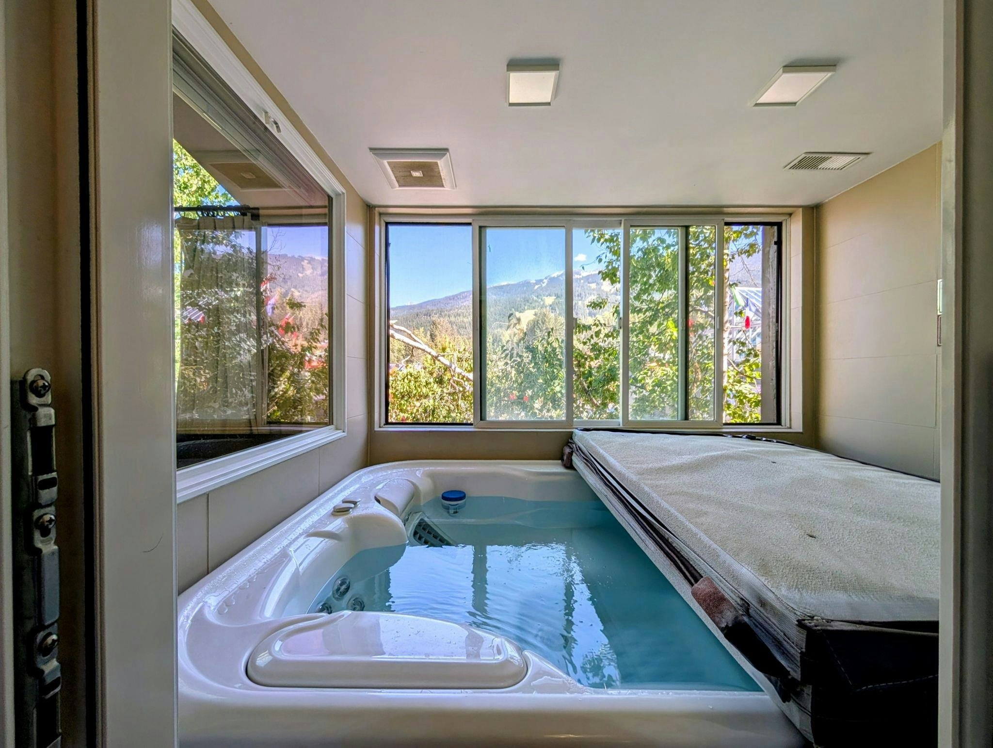 903(51)-4293 Mountain Square, Whistler, BC, V8E 1B8 - 15