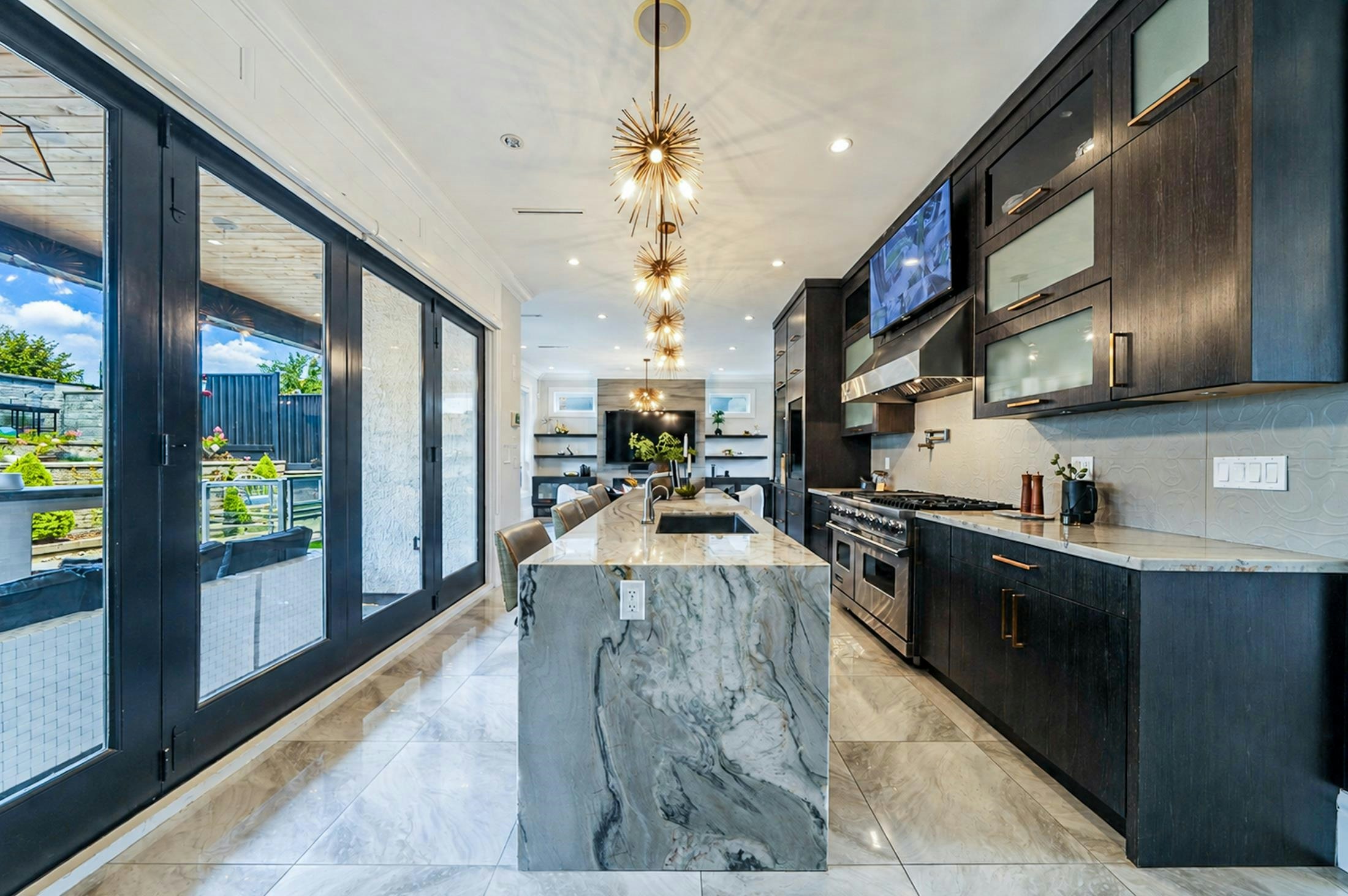 6069 Patrick Street, Burnaby, BC, V5J 3B8