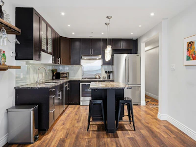 216-1549 Kitchener Street - 5