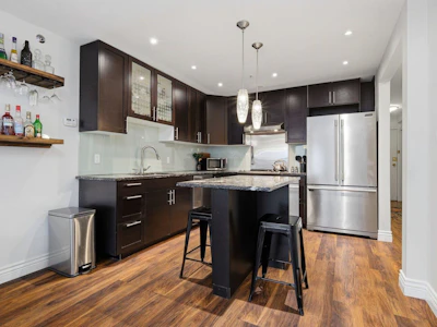 216-1549 Kitchener Street - 4