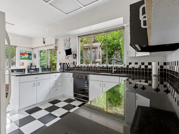 5607 Eagle Harbour Road, West Vancouver, BC, V7W 1P4 - 16