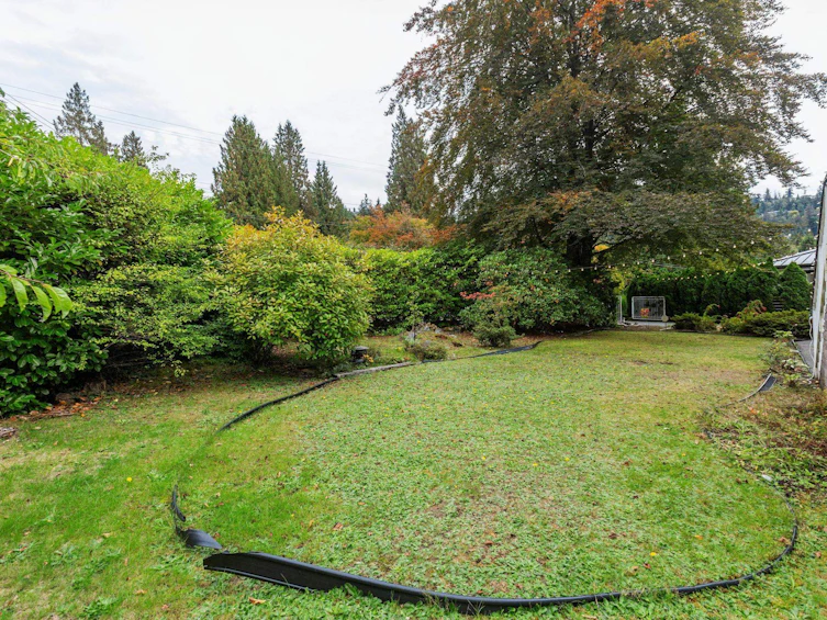 5607 Eagle Harbour Road, West Vancouver, BC, V7W 1P4 - 4