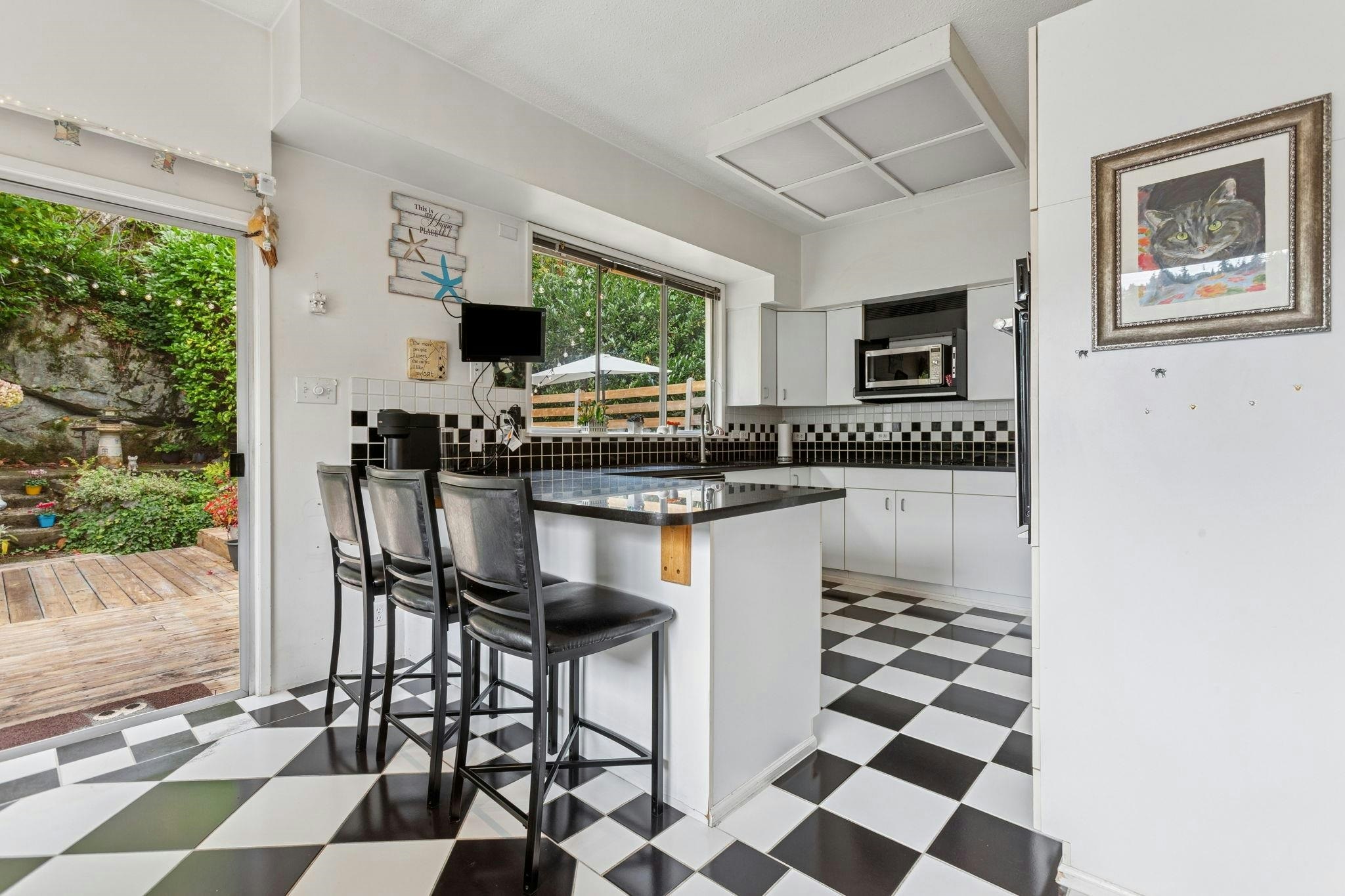 5607 Eagle Harbour Road, West Vancouver, BC, V7W 1P4 - 12