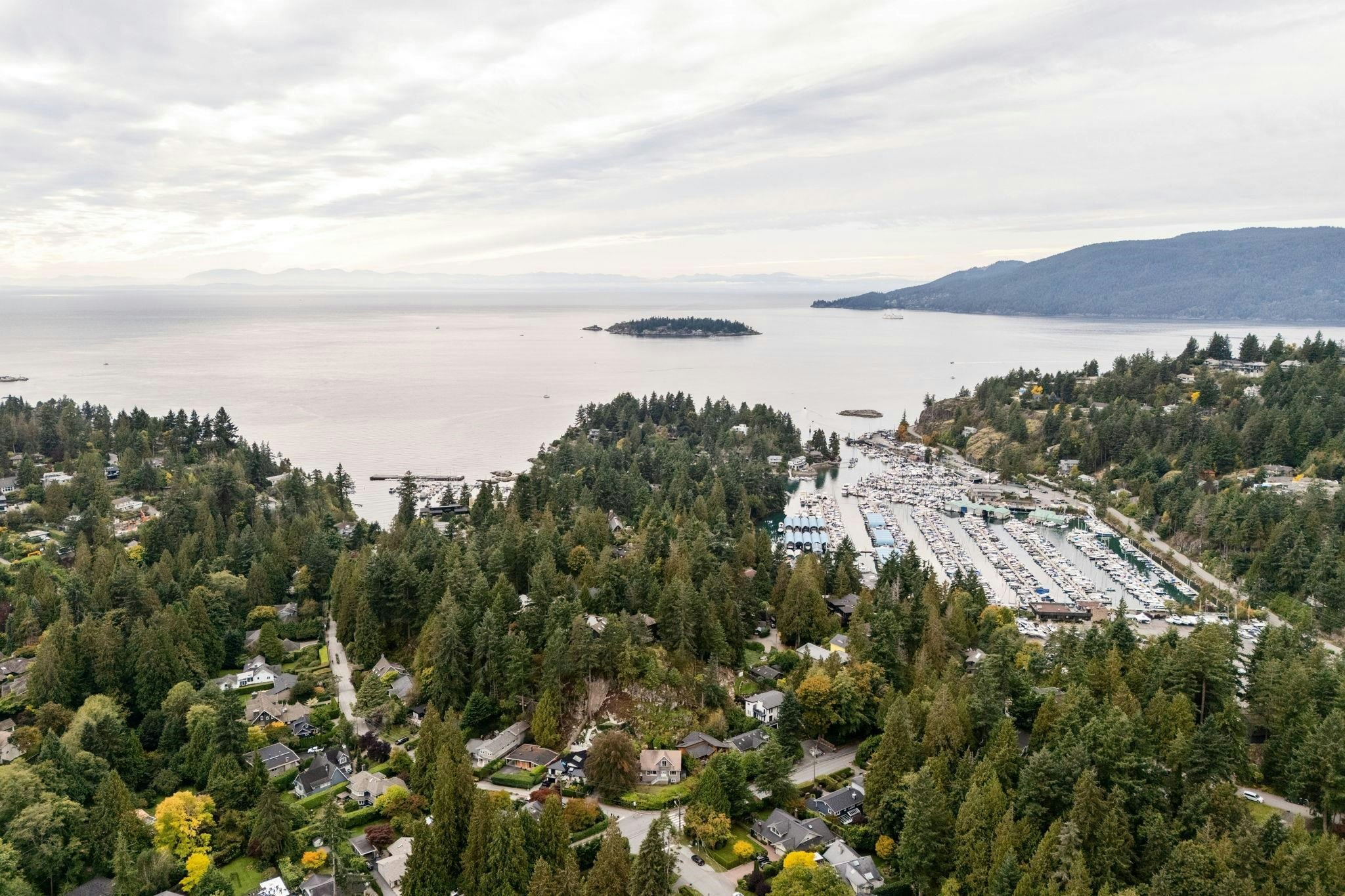 5607 Eagle Harbour Road, West Vancouver, BC, V7W 1P4 - 40