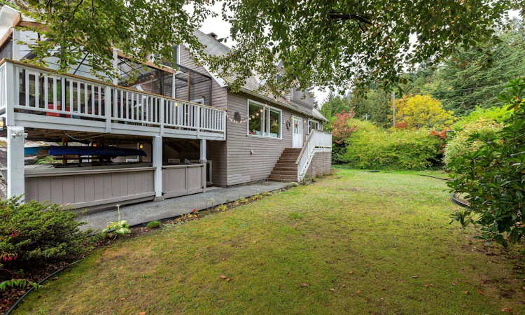 5607 Eagle Harbour Road