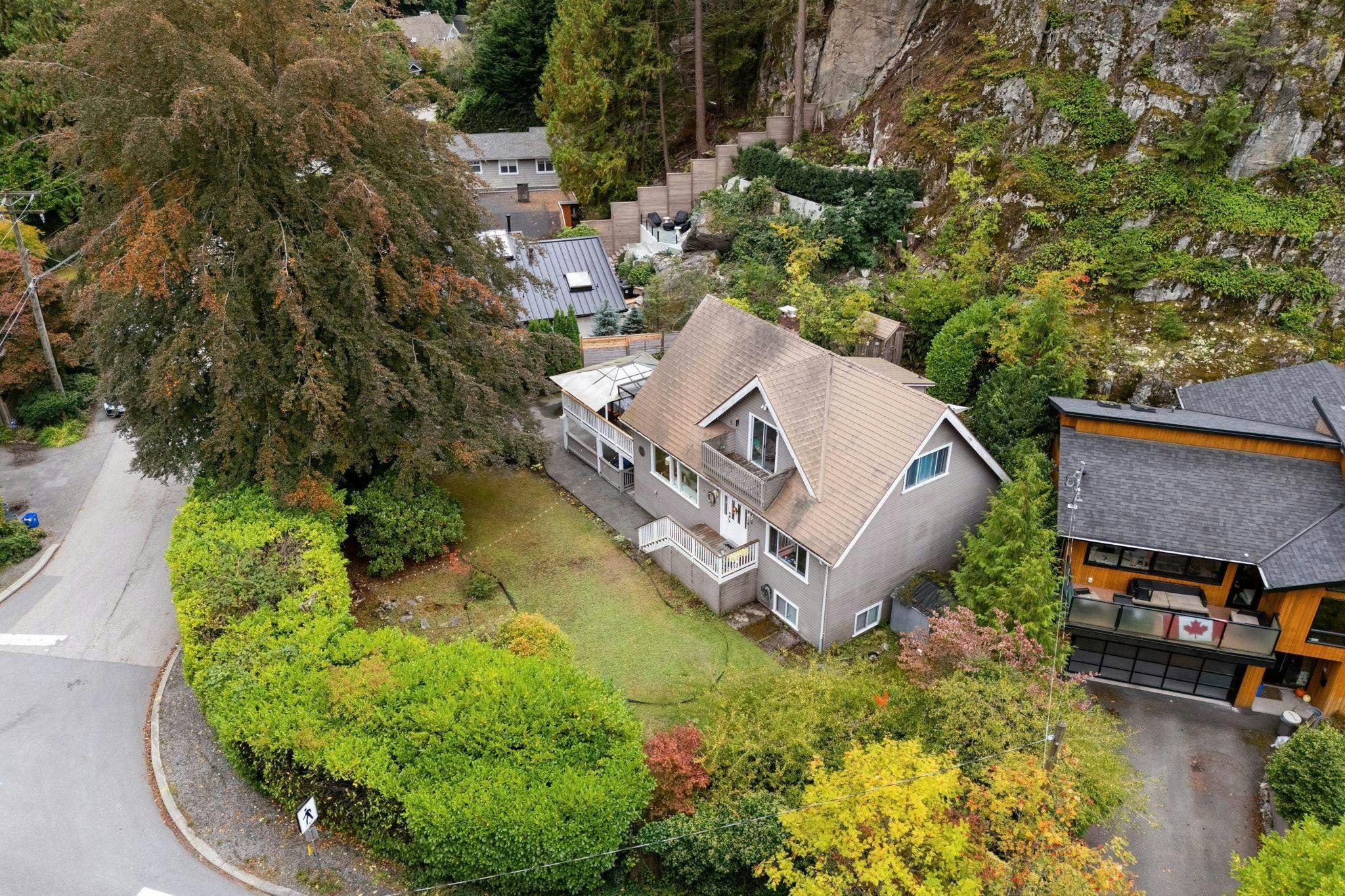 5607 Eagle Harbour Road, West Vancouver, BC, V7W 1P4