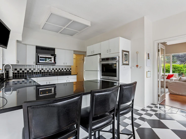 5607 Eagle Harbour Road, West Vancouver, BC, V7W 1P4 - 13