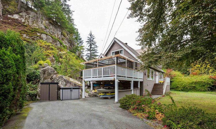 5607 Eagle Harbour Road
