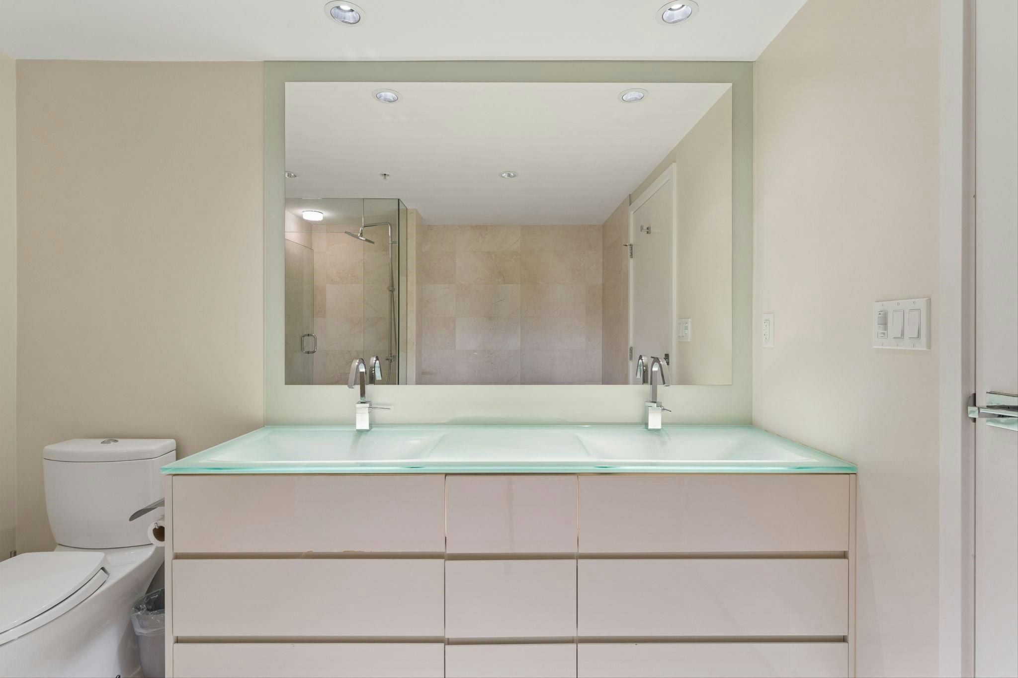 305-8 Smithe Mews, Vancouver, BC, V6B 0A5 - 13